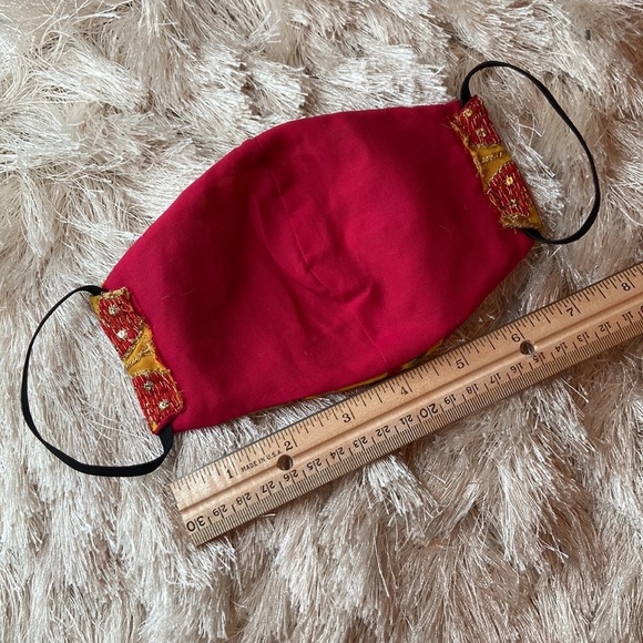 Hand Made Embroidered floral face mask, M/L - Picture 5 of 8